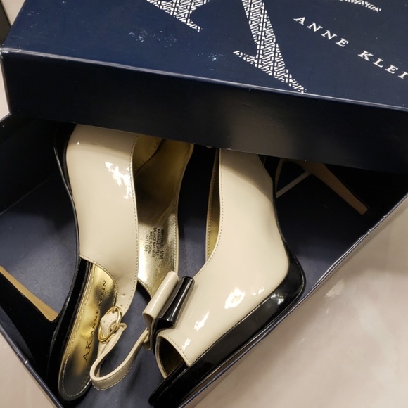 Anne Klein shoes - Picture 8 of 8